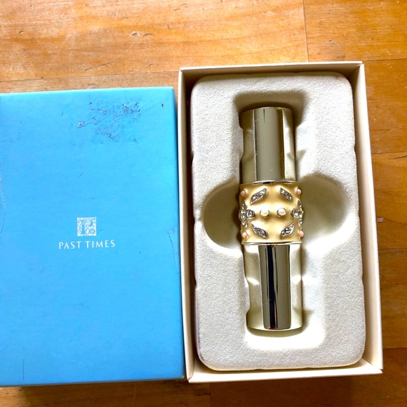 Other - NWOT Travel Spray with Diamonds & Pearls